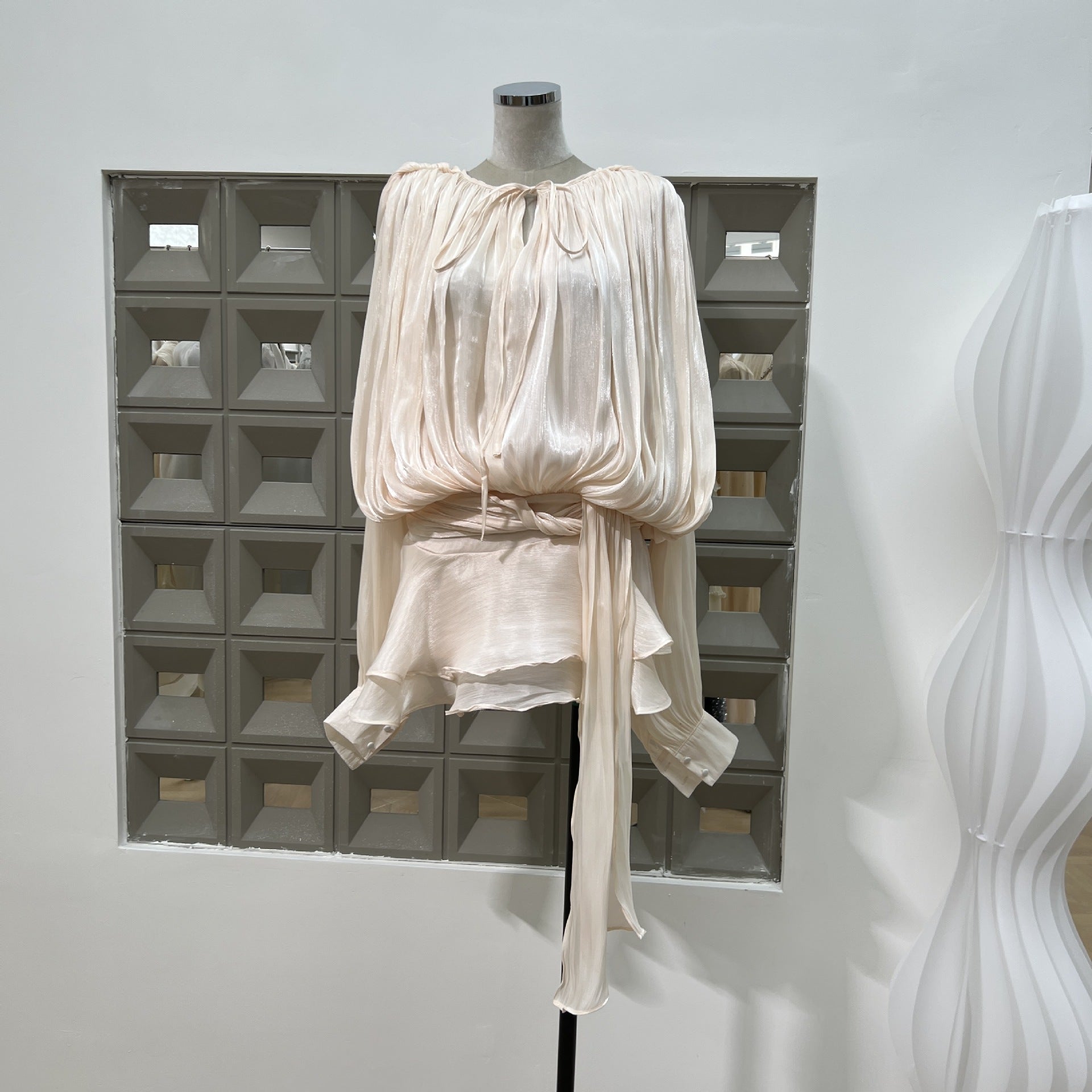 Low Yarn Dress
